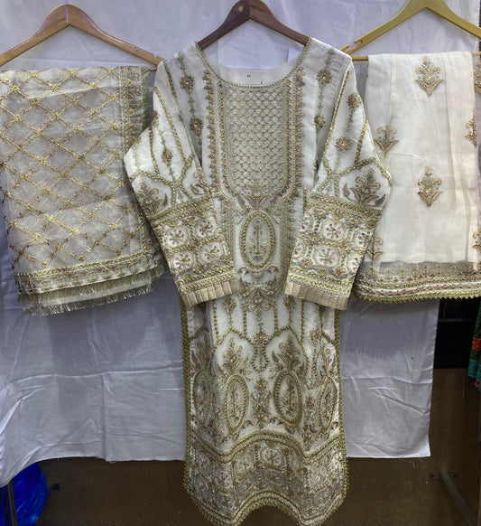 ARSHEEN BANO  BY ZOYA AHMED HANDWORK STITCHED D-19