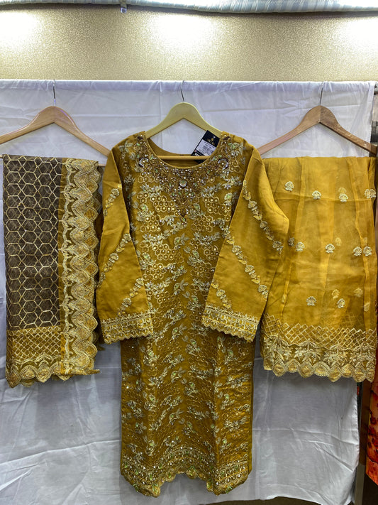 ARSHEEN BANO  BY ZOYA AHMED HANDWORK STITCHED D-20