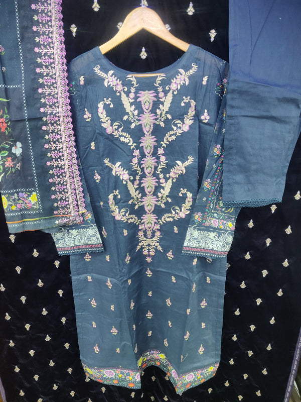 REGALIA EMBROIDERED | LAWN STITCHED 3PC | D-02