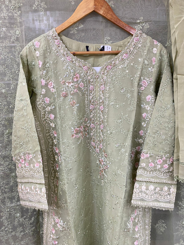 SADABAHAR LUXURY FORMAL STITCHED 3PC | D-01