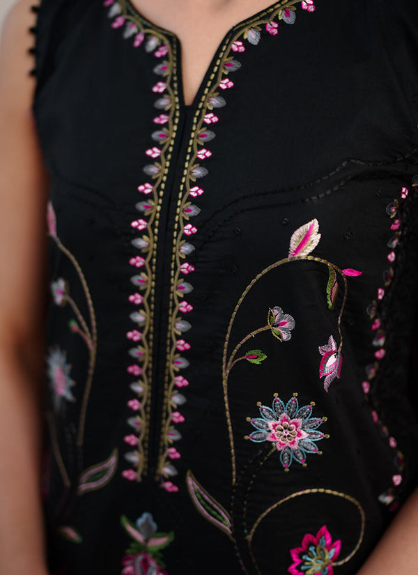 NEESHAY SYMPHONY LUXURY LAWN '26-MIREA