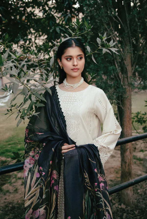 VINTAGE FLORA BYMANARA LUXURY LAWN | VF-10