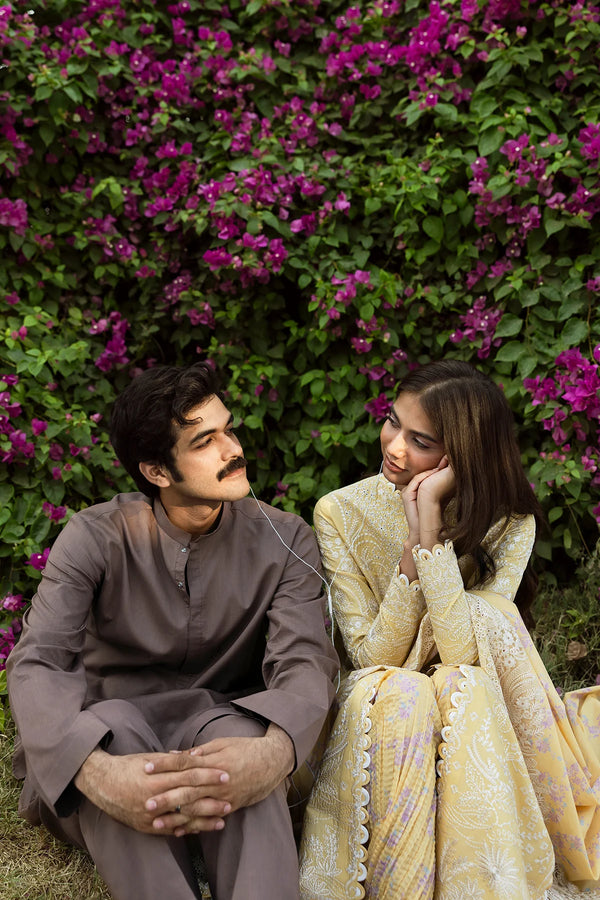 MULAAQAT BY AFROZEH UN-STITCHED 3PC | Taqdeer