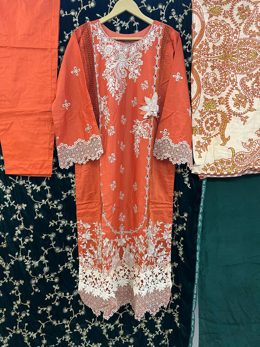 ZOYA AHMAD SIGNATURE CHIKANKARI -05