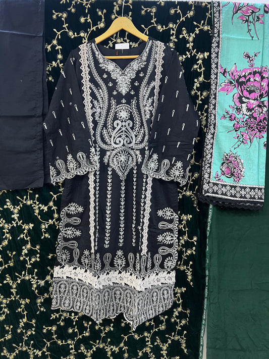 ZOYA AHMAD SIGNATURE CHIKANKARI -07