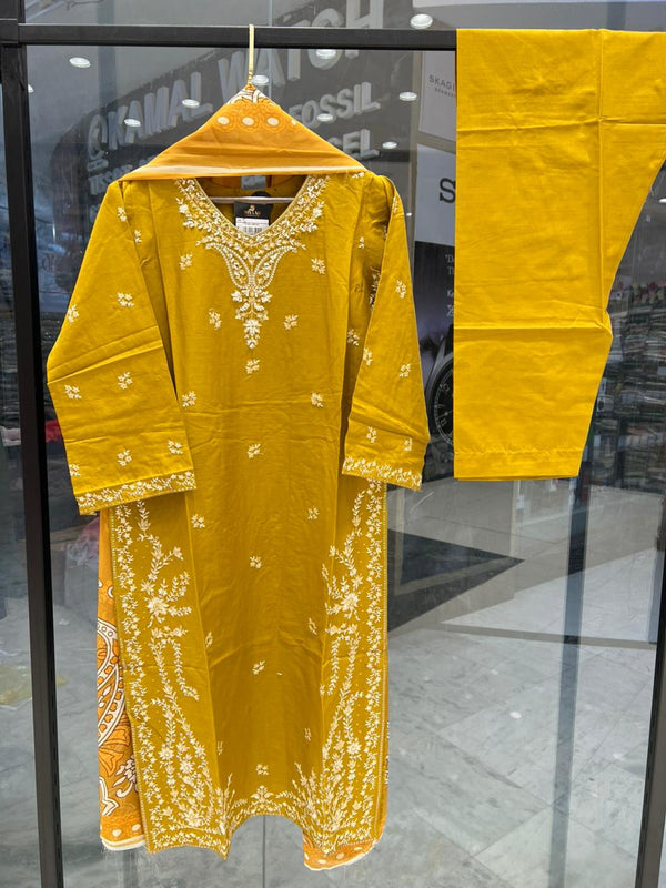 SIERRA ZOYA AHMAD -19