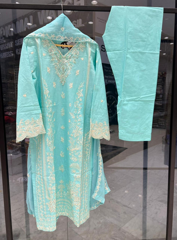 SIERRA ZOYA AHMAD -24