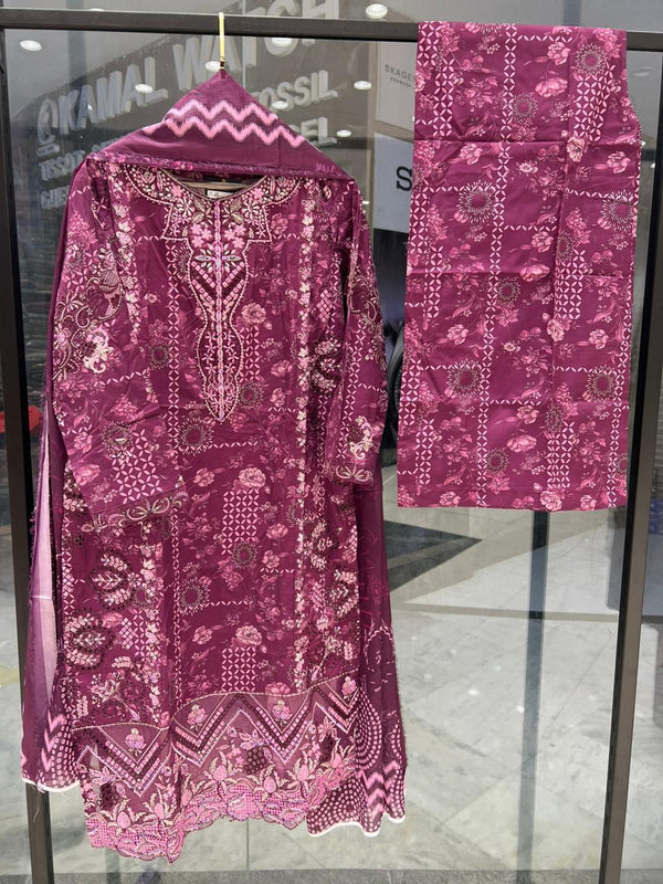 SIERRA ZOYA AHMAD -27