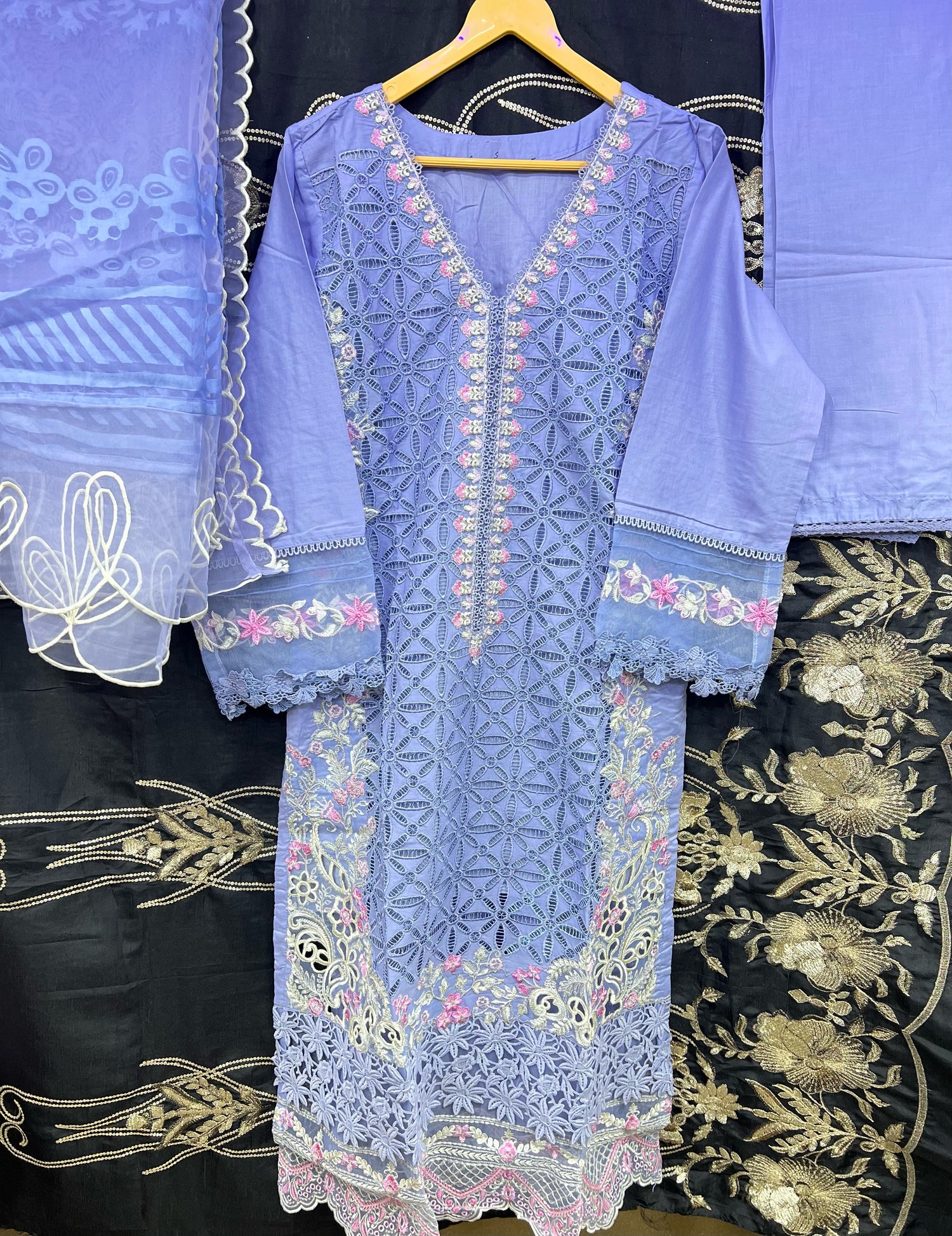 ZOYA AHMAD MAIRA PREMIUM CHIKANKARI