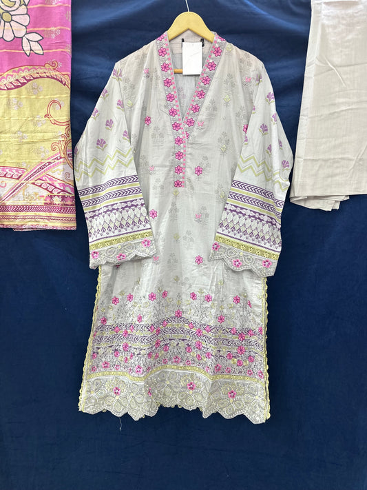 MUNIRA CHIKANKARI- 06