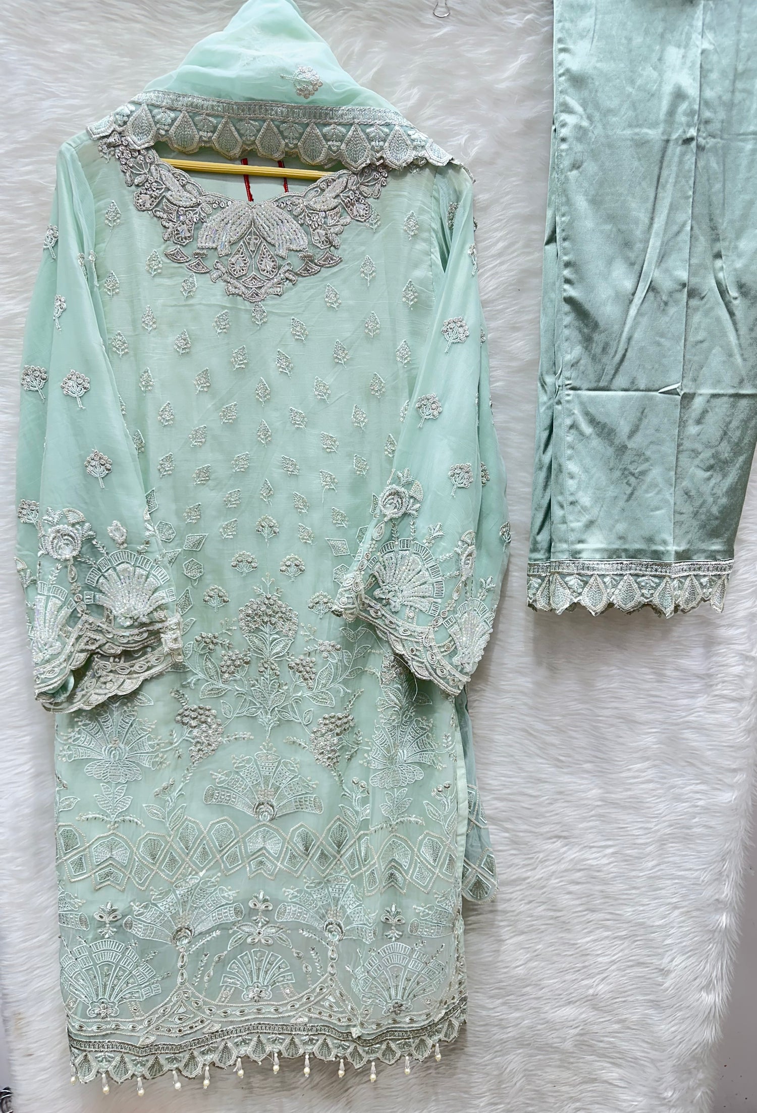 NOOR UL AIN LUXURY FORMALS