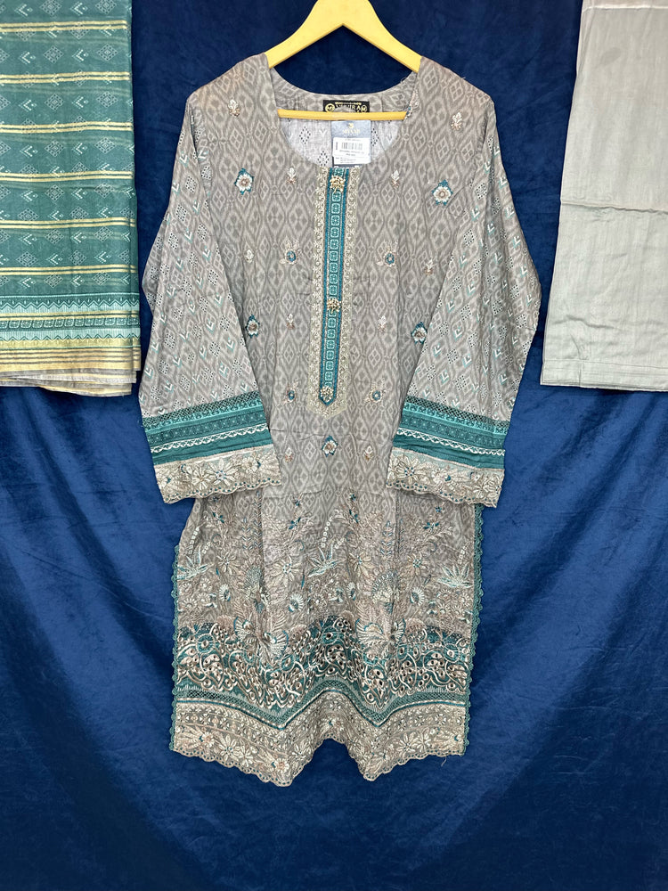 MUNIRA PREMIUM CHIKANKARI-10