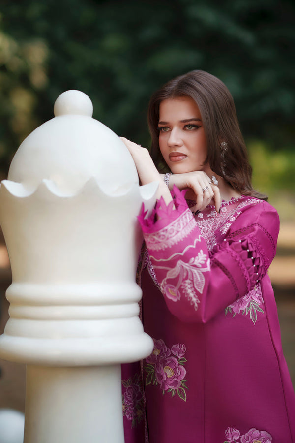 SUMMER QUEEN PARISHAY-SQ-10