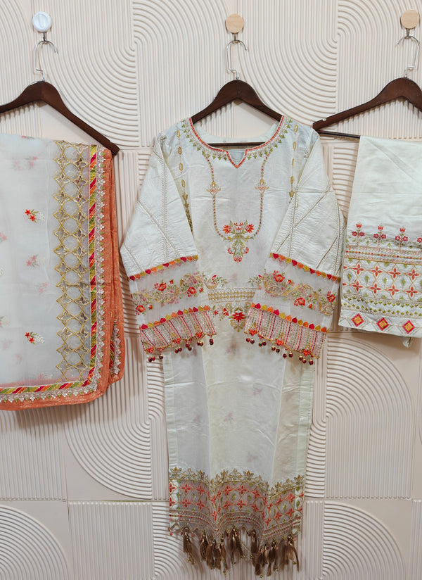 ZOYA AHMAD FUCHSIA FANCY LAWN STITCHED D-04