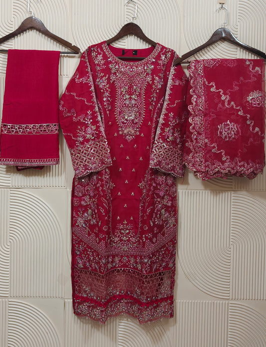 ZOYA AHMED FUCHSIA FORMALS D-04