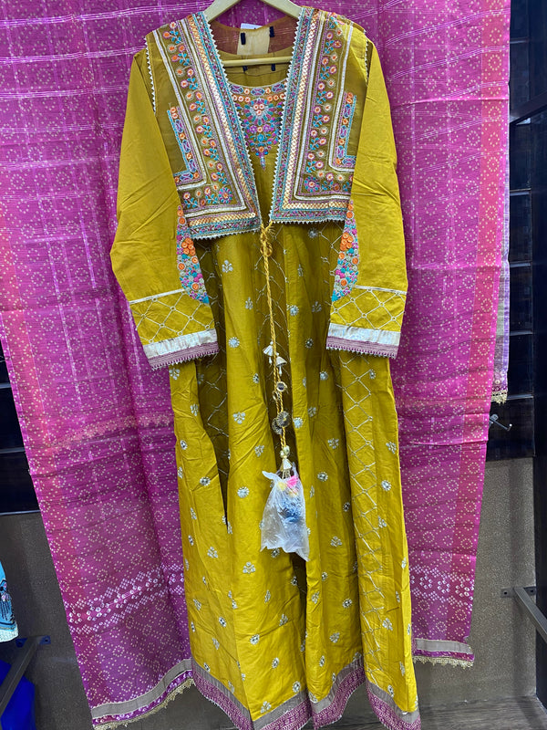 ZOYA AHMED ZAHRA STITCHED D-11